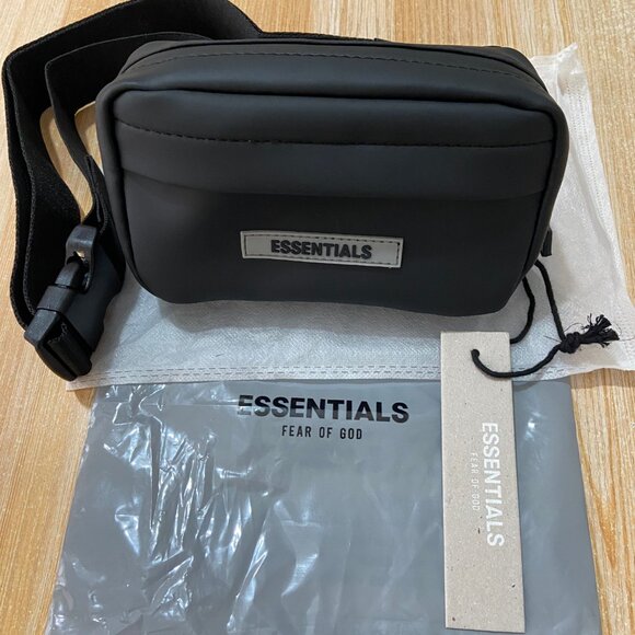 Essentials Belt Pouch Black - Picture 6 of 8